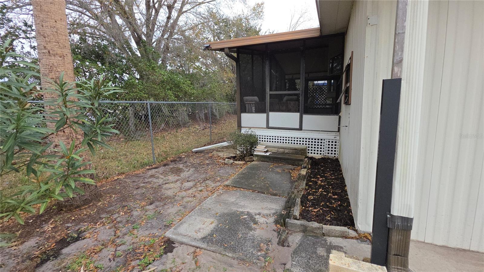 252 PINEWOOD DR, EUSTIS, FL — photo 56