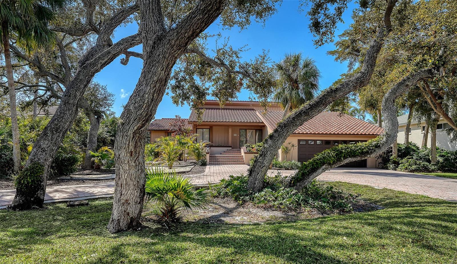 3131 BAYOU SOUND, LONGBOAT KEY, FL
