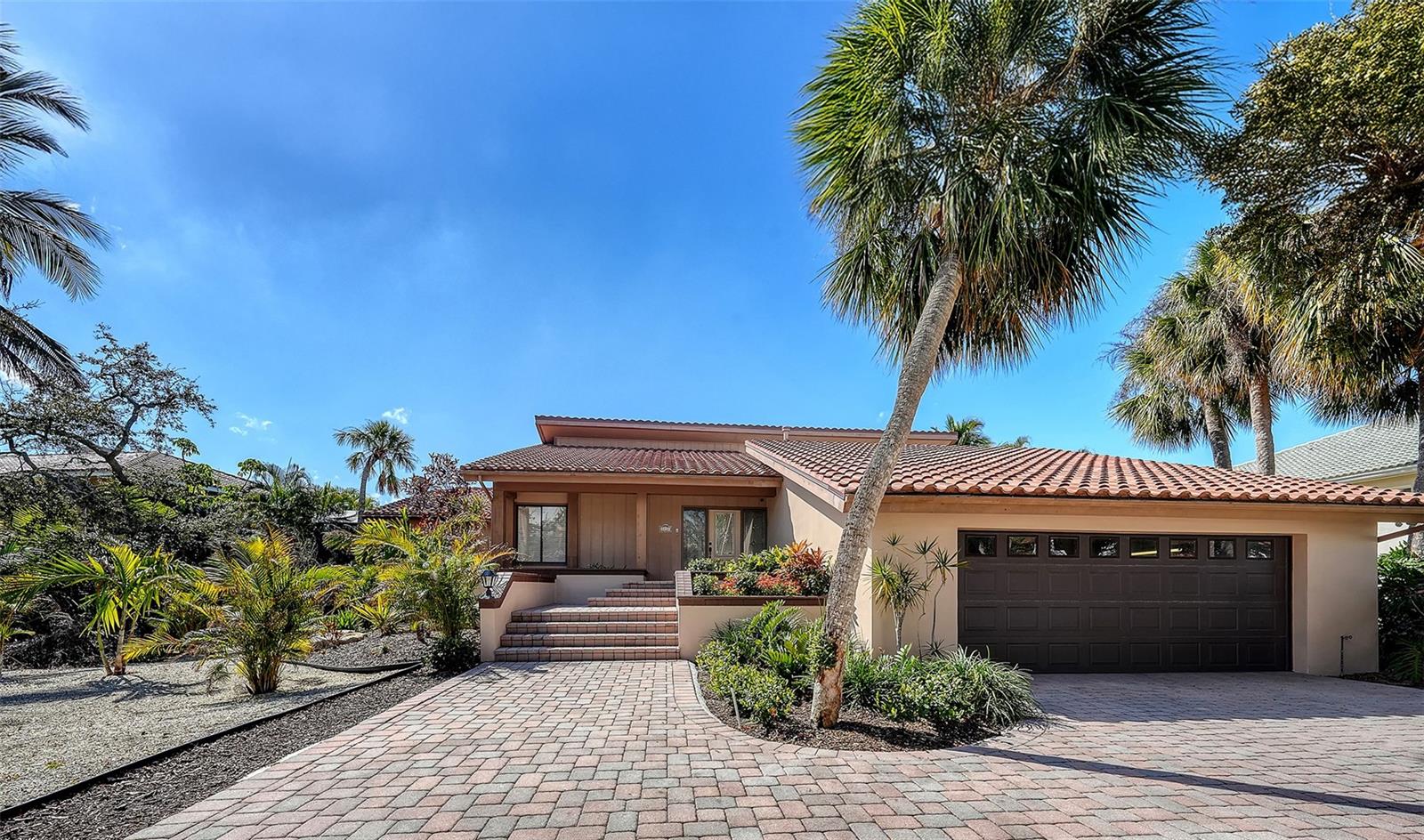 3131 BAYOU SOUND, LONGBOAT KEY, FL — photo 2