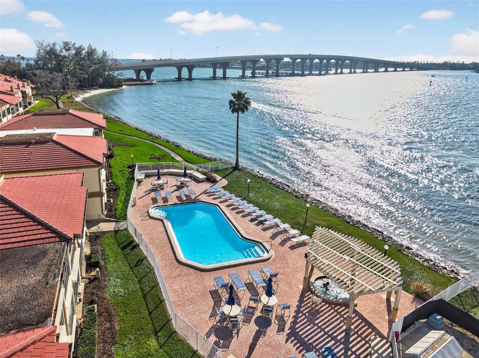 6210 SUN BLVD #112, ST PETERSBURG, FL — photo 2