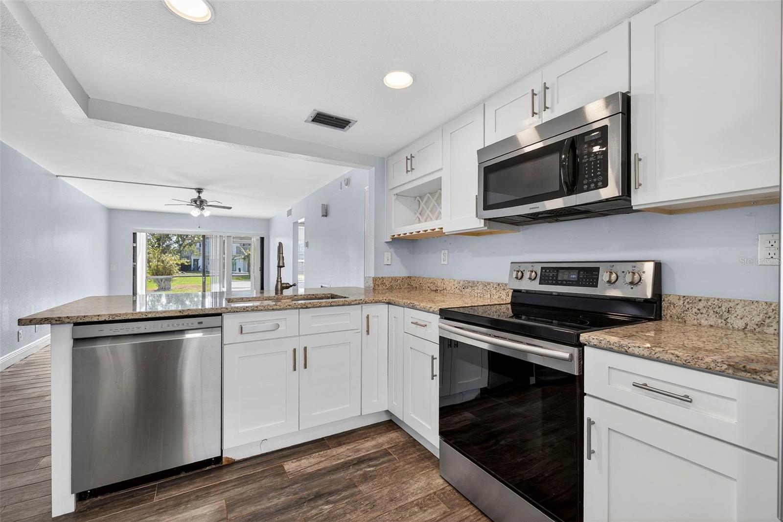 6210 SUN BLVD #112, ST PETERSBURG, FL — photo 9