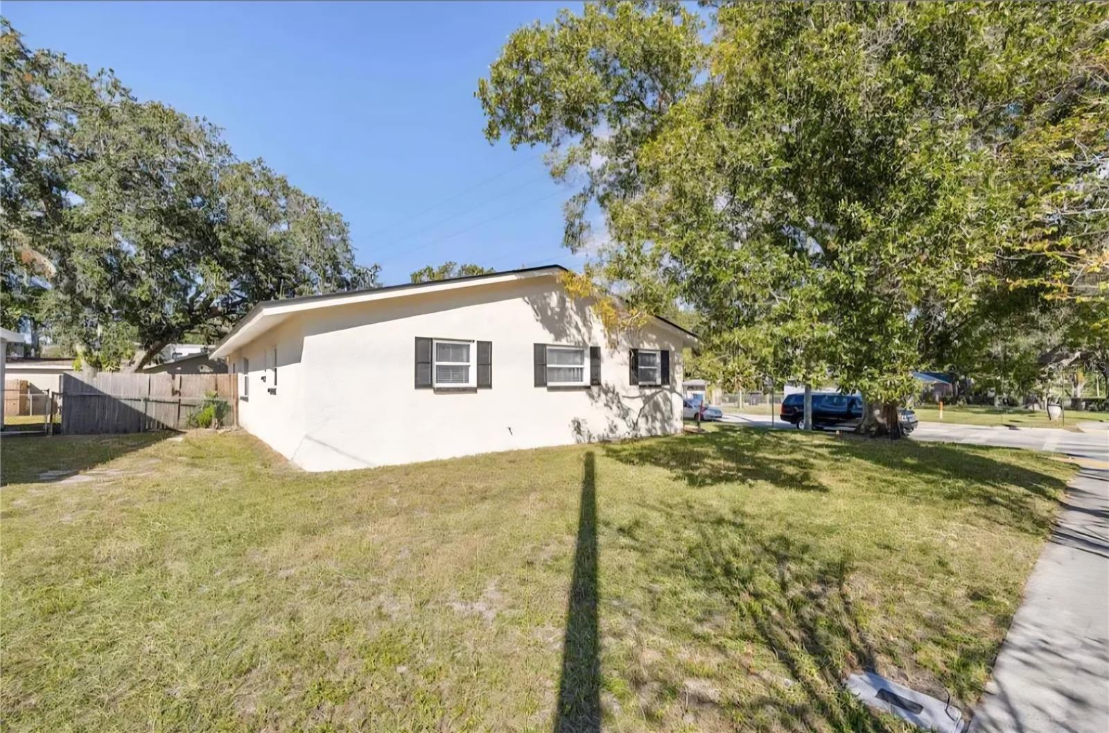 1004 N BETTY LN, CLEARWATER, FL — photo 3