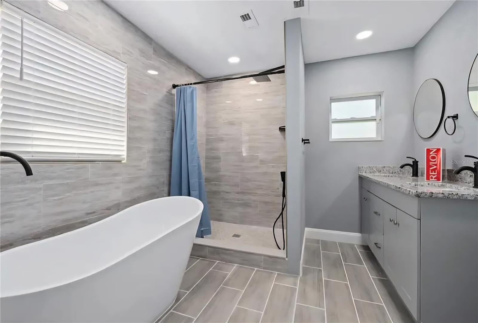 1004 N BETTY LN, CLEARWATER, FL — photo 15
