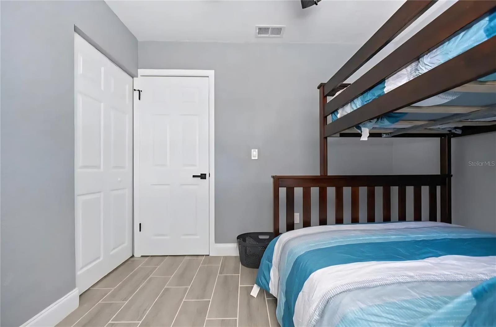1004 N BETTY LN, CLEARWATER, FL — photo 20