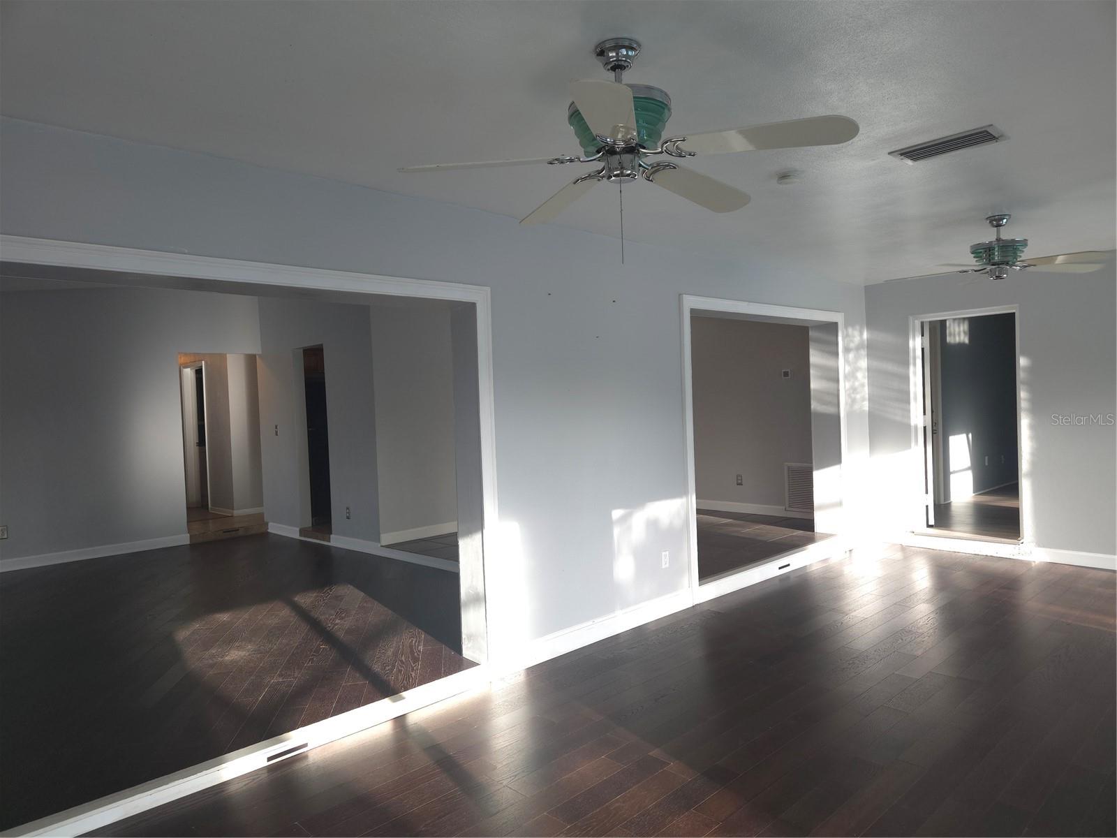2075 N KEENE RD, CLEARWATER, FL — photo 5