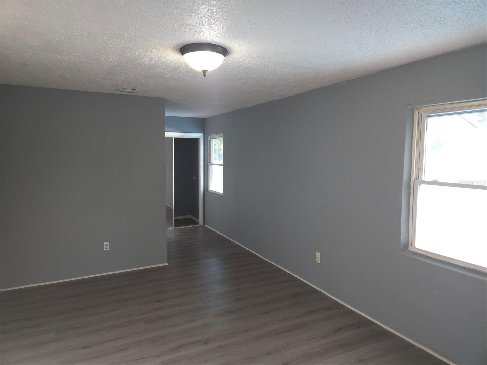 2075 N KEENE RD, CLEARWATER, FL — photo 7
