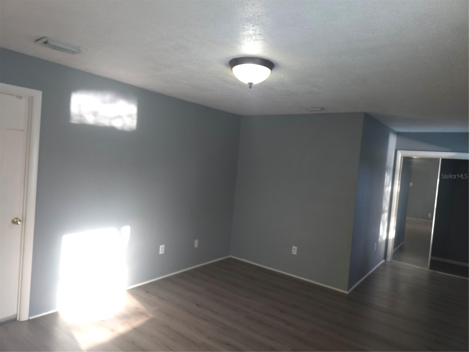 2075 N KEENE RD, CLEARWATER, FL — photo 8