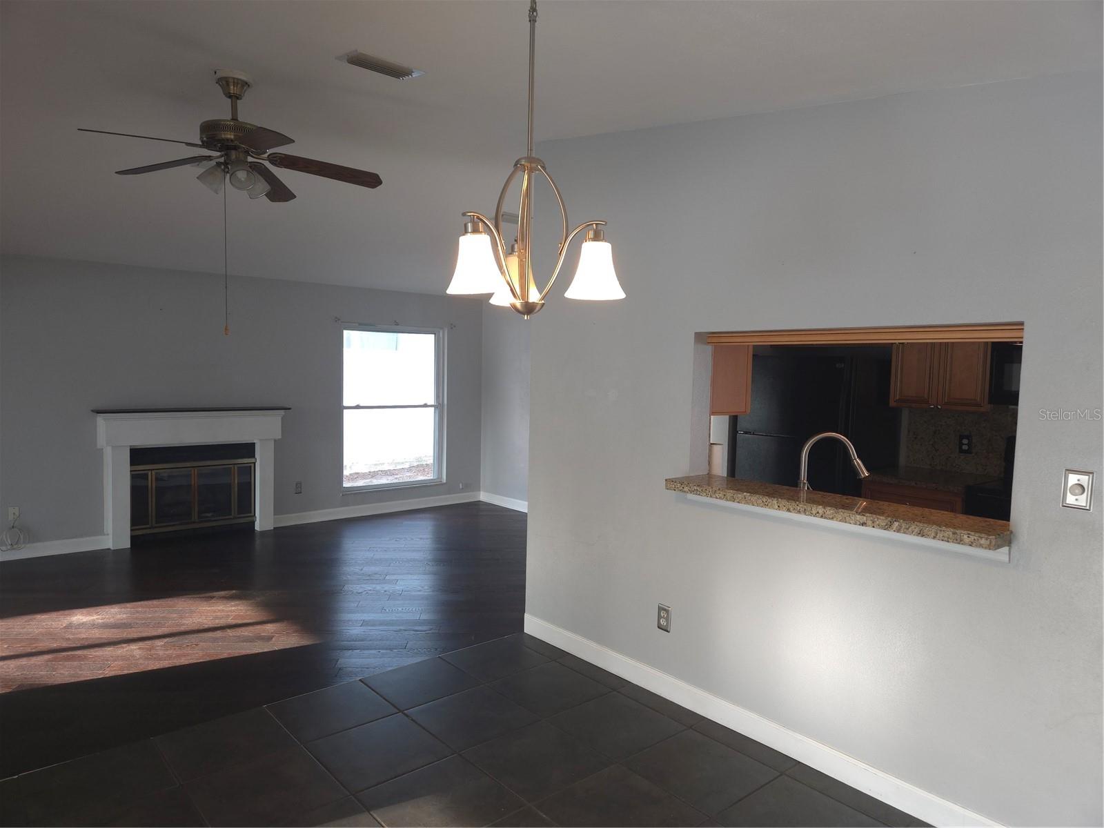 2075 N KEENE RD, CLEARWATER, FL — photo 11