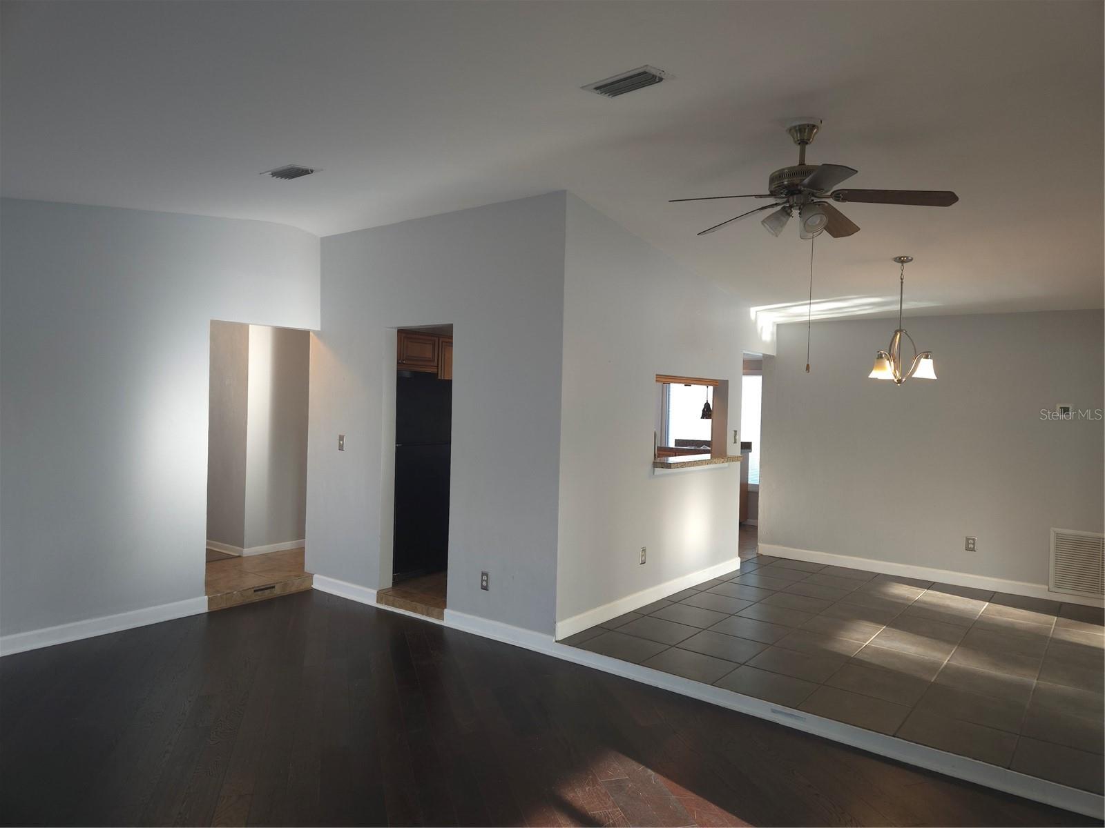 2075 N KEENE RD, CLEARWATER, FL — photo 14