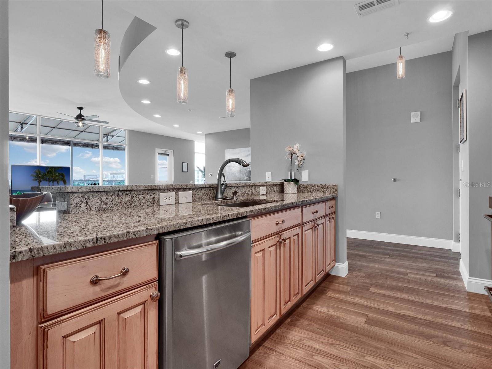 525 E JACKSON ST #P4, ORLANDO, FL — photo 28