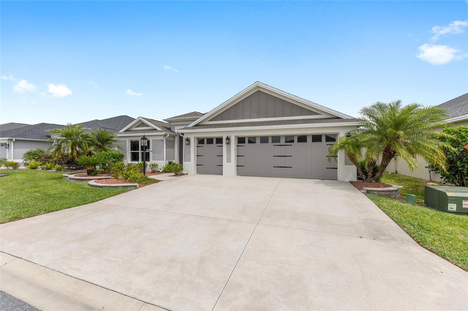 2140 BILLER CIR, THE VILLAGES, FL — photo 4