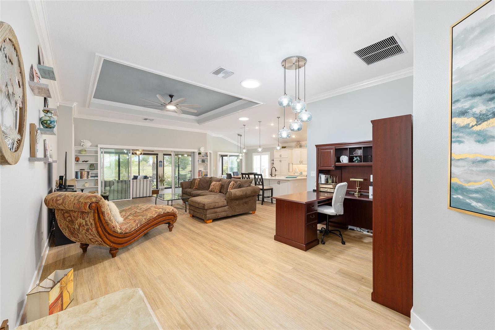 2140 BILLER CIR, THE VILLAGES, FL — photo 9