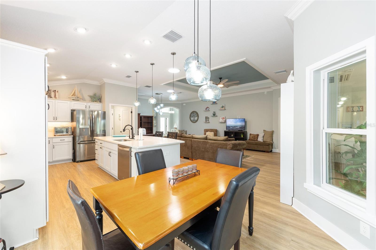 2140 BILLER CIR, THE VILLAGES, FL — photo 15