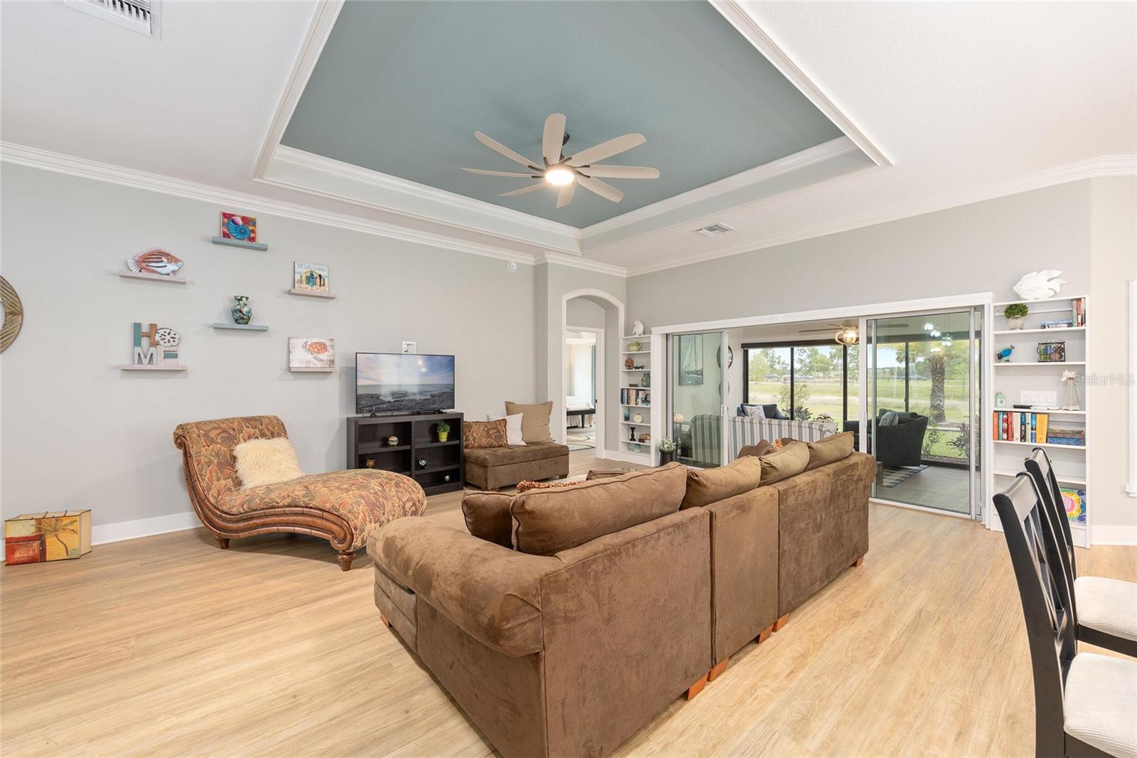 2140 BILLER CIR, THE VILLAGES, FL — photo 17