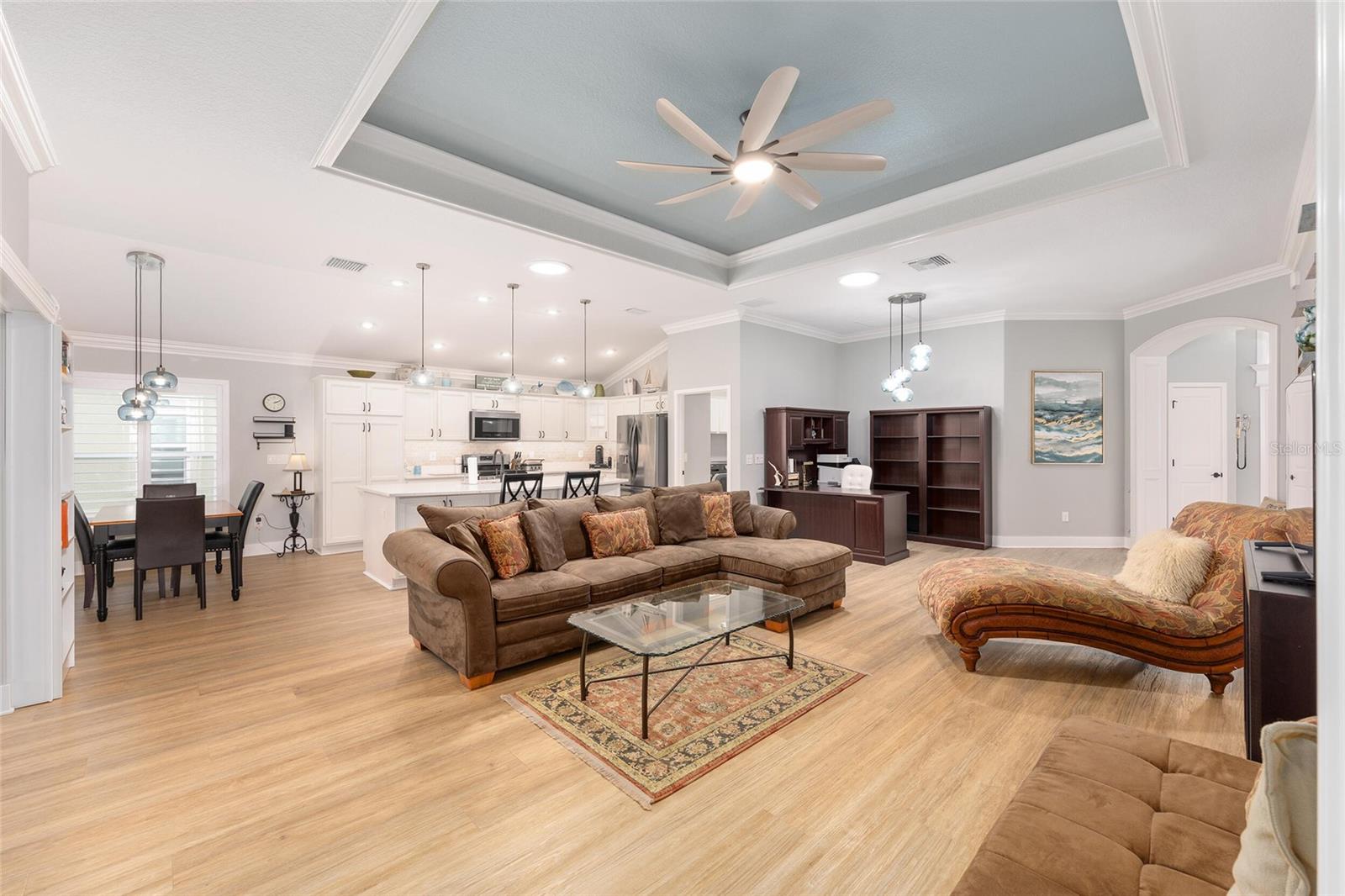 2140 BILLER CIR, THE VILLAGES, FL — photo 24