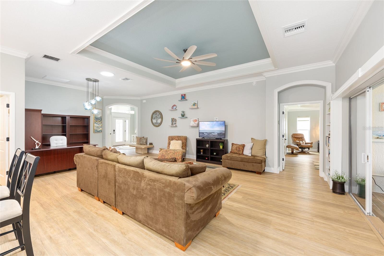 2140 BILLER CIR, THE VILLAGES, FL — photo 25
