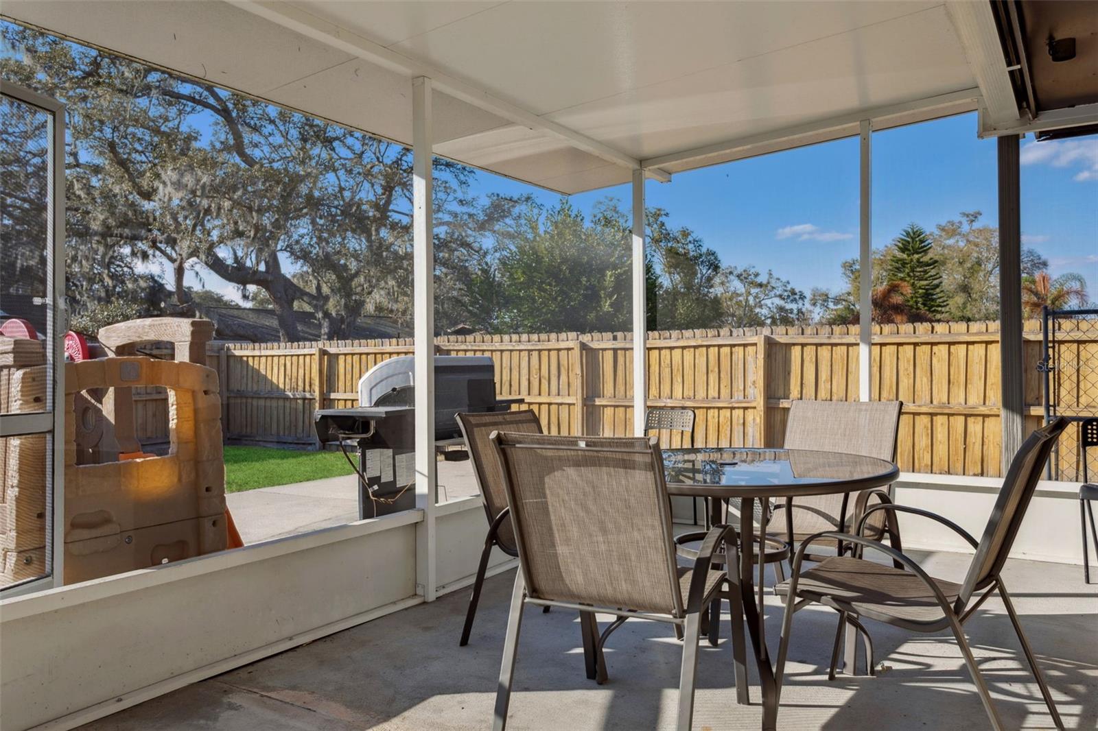 1614 BERKSHIRE DR, BRANDON, FL — photo 20