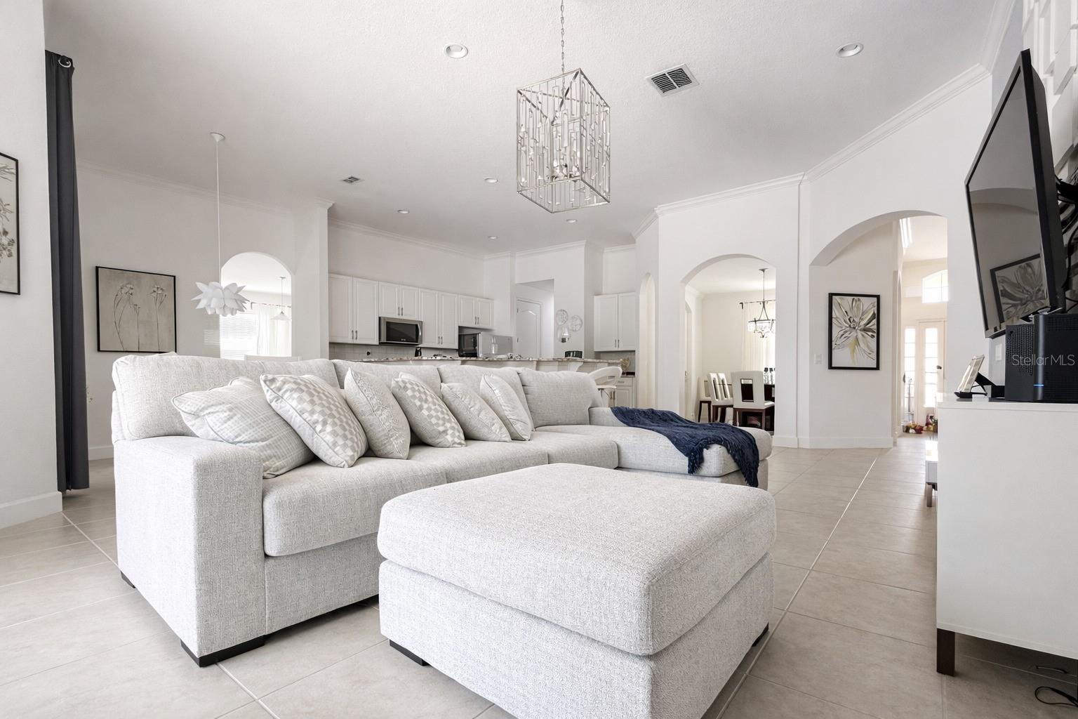 4084 OAKTREE DR, DAVENPORT, FL — photo 3