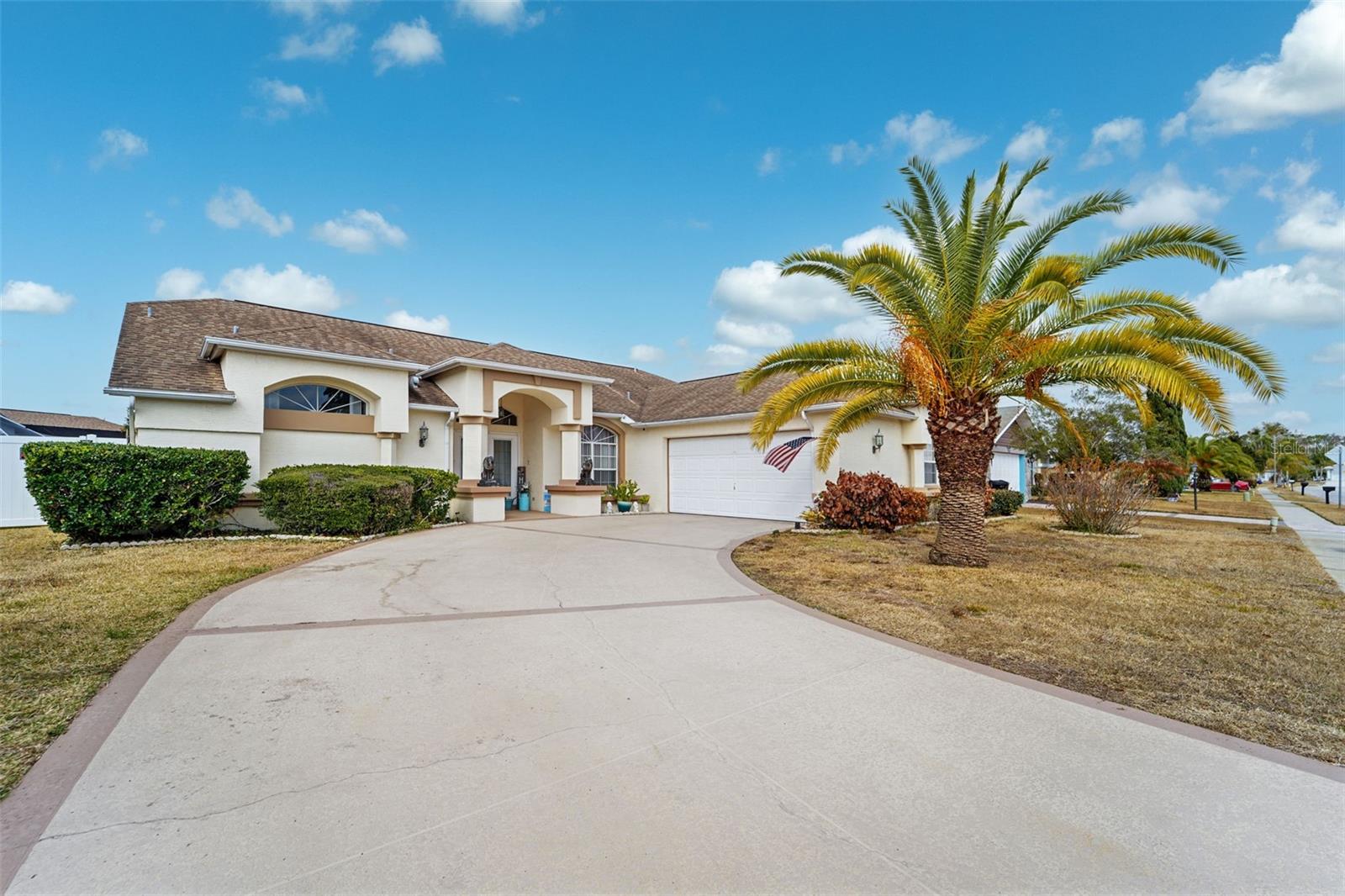 9229 WATER HAZARD DR, HUDSON, FL — photo 3