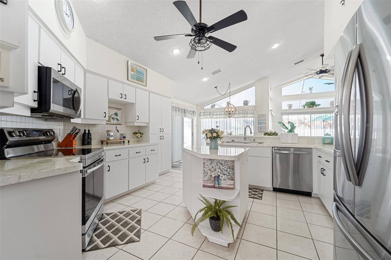9229 WATER HAZARD DR, HUDSON, FL — photo 8