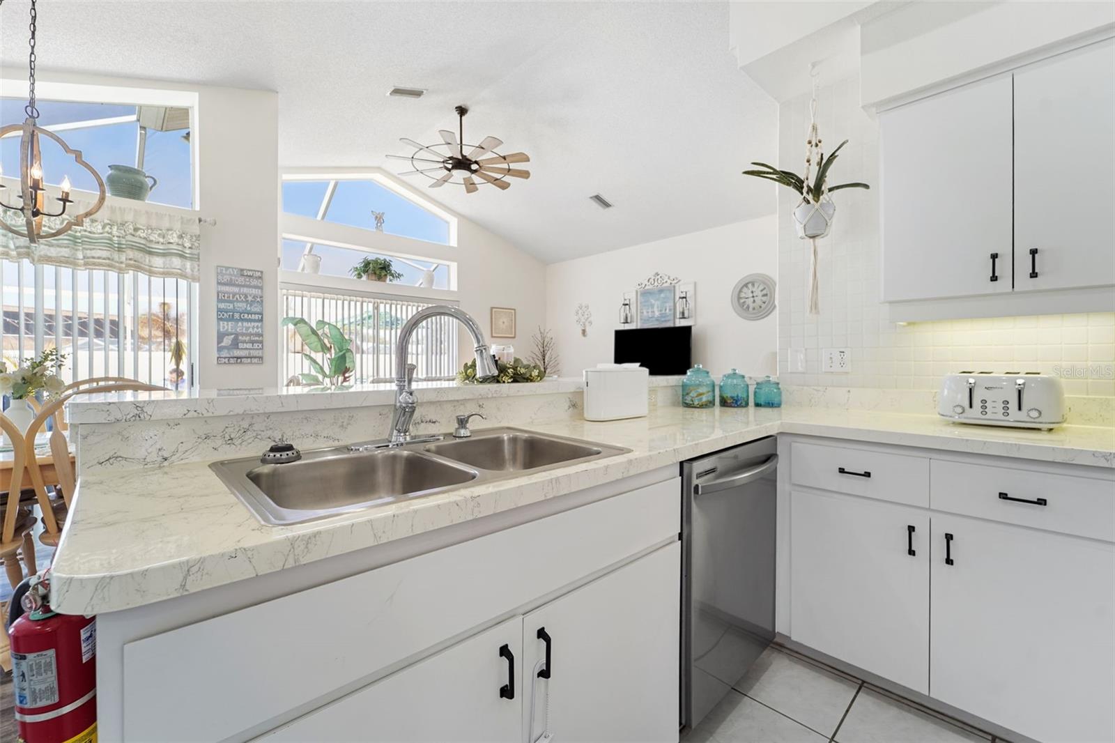 9229 WATER HAZARD DR, HUDSON, FL — photo 10