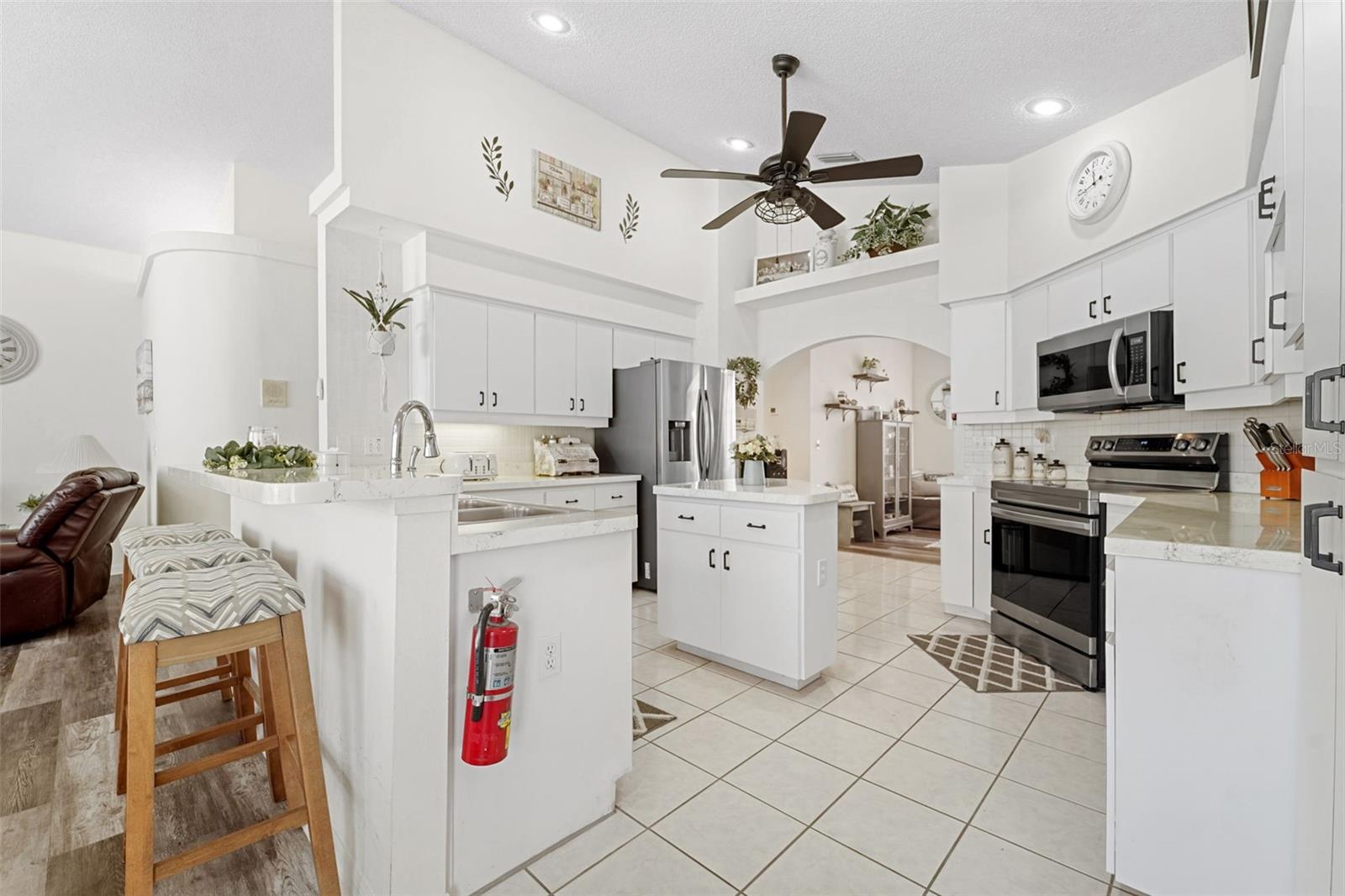 9229 WATER HAZARD DR, HUDSON, FL — photo 11