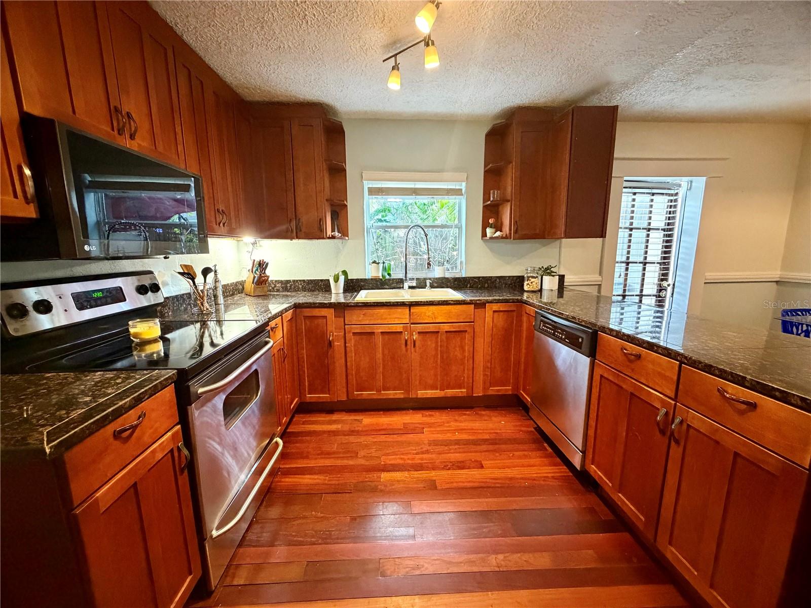 403 W CHELSEA ST, TAMPA, FL — photo 18