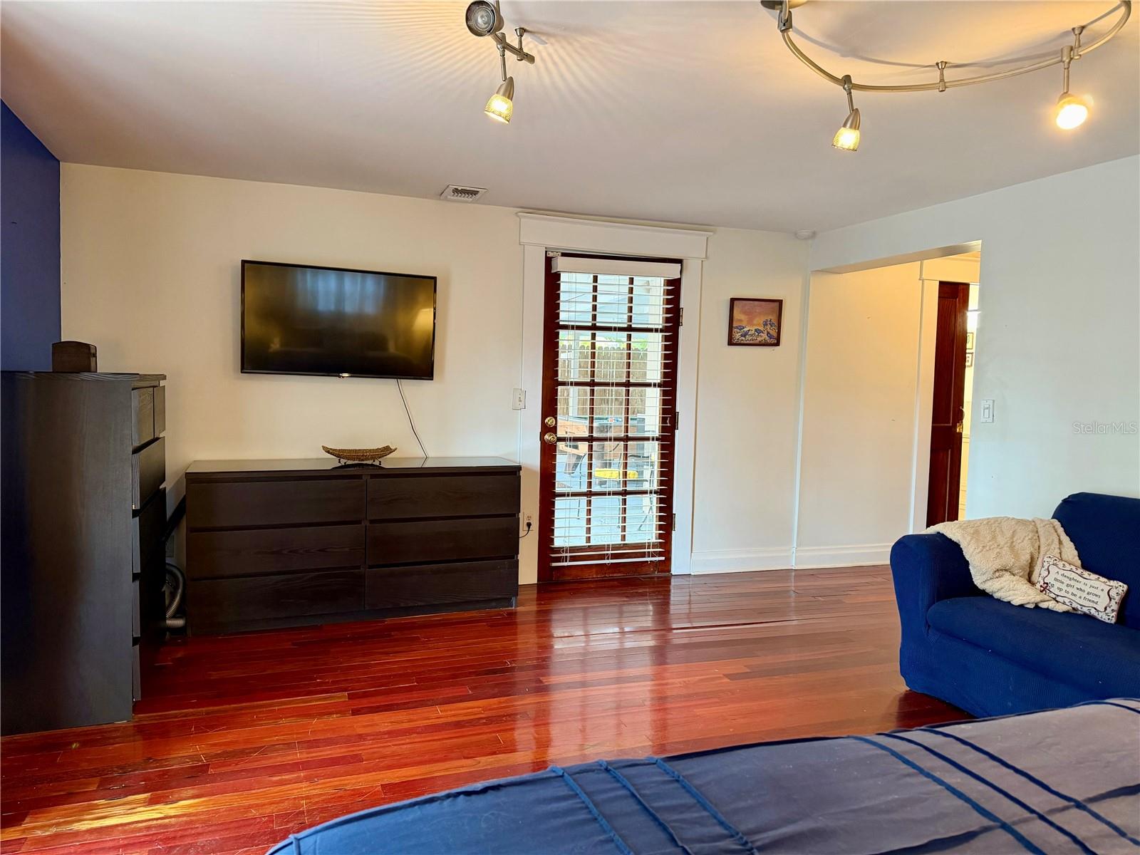 403 W CHELSEA ST, TAMPA, FL — photo 30