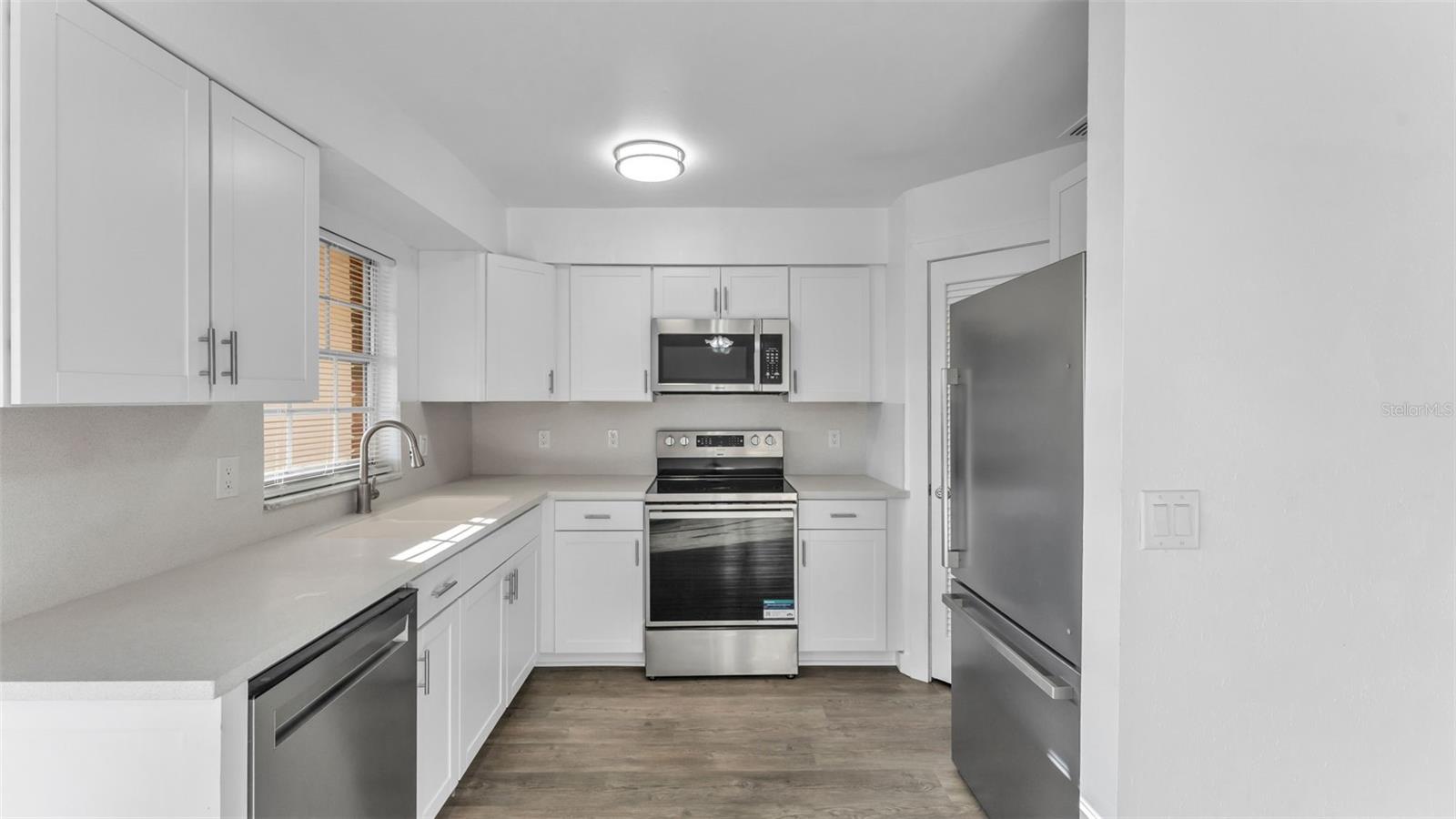 1920 E EDGEWOOD DR #M2, LAKELAND, FL — photo 25