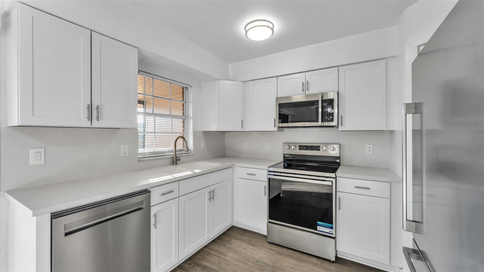 1920 E EDGEWOOD DR #M2, LAKELAND, FL — photo 26