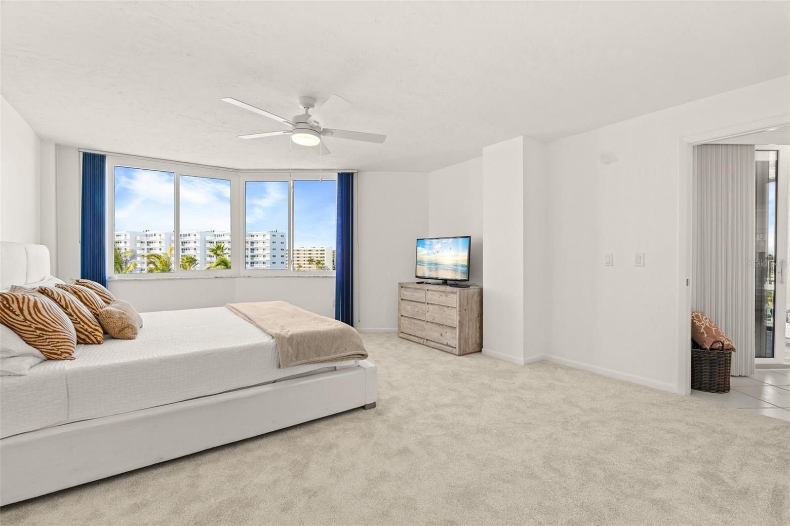 5880 MIDNIGHT PASS RD #605, SARASOTA, FL — photo 31