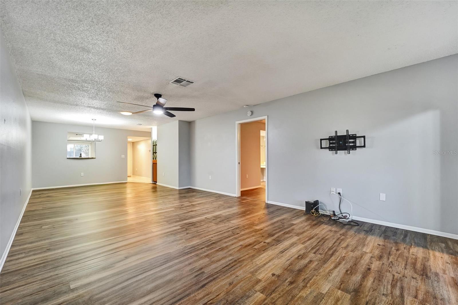 8330 HIGH POINT CIR #6, PORT RICHEY, FL — photo 11
