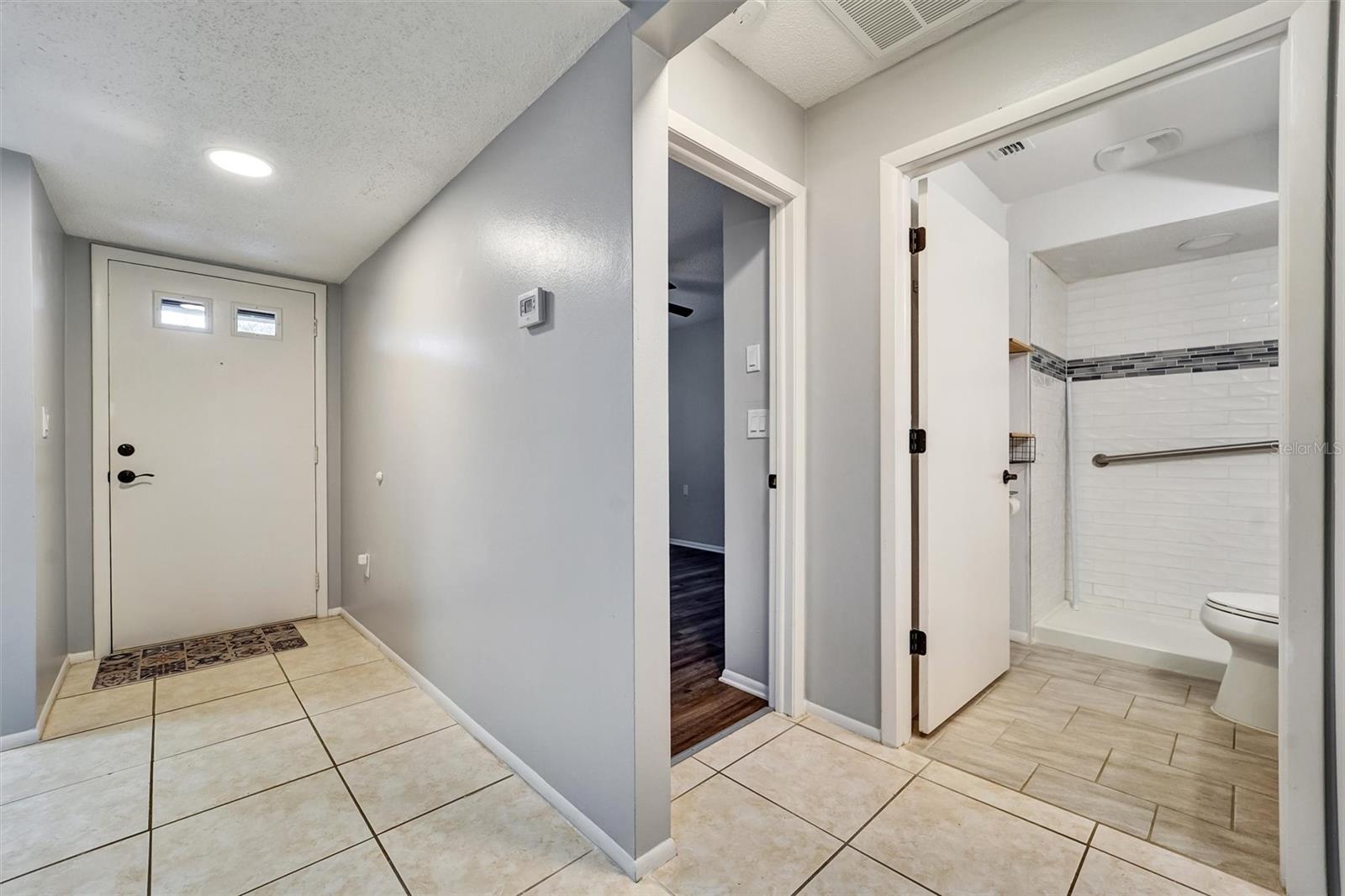 8330 HIGH POINT CIR #6, PORT RICHEY, FL — photo 15