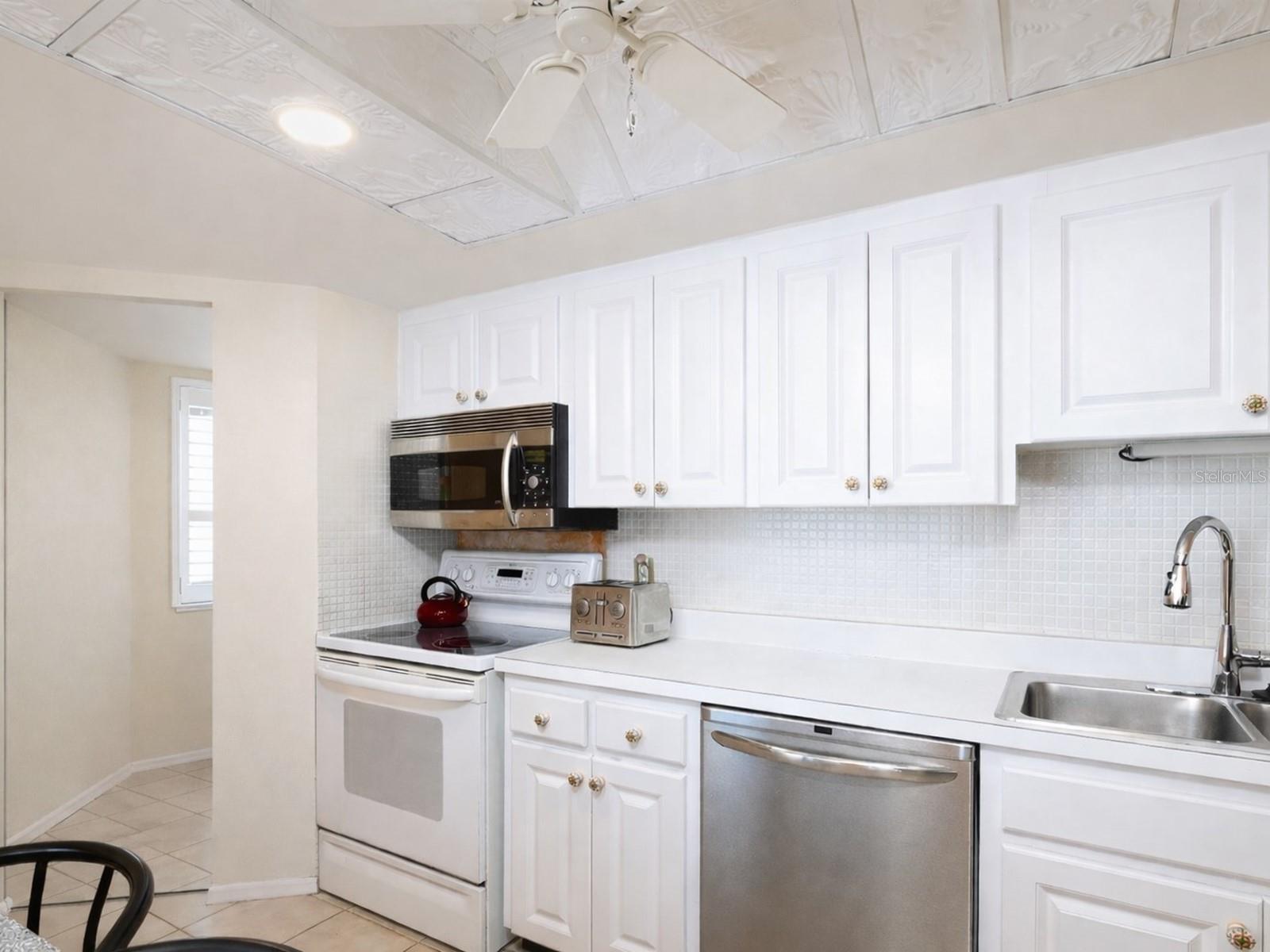 1770 BENJAMIN FRANKLIN DR #206, SARASOTA, FL — photo 9