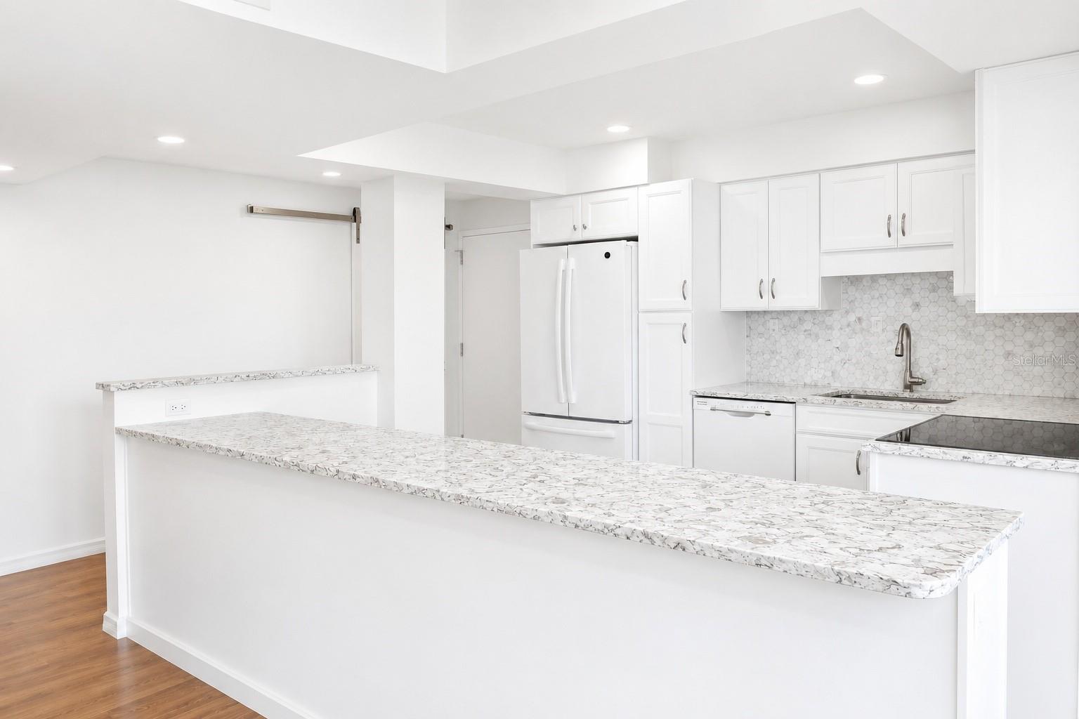 707 S GULFSTREAM AVE #307, SARASOTA, FL — photo 6
