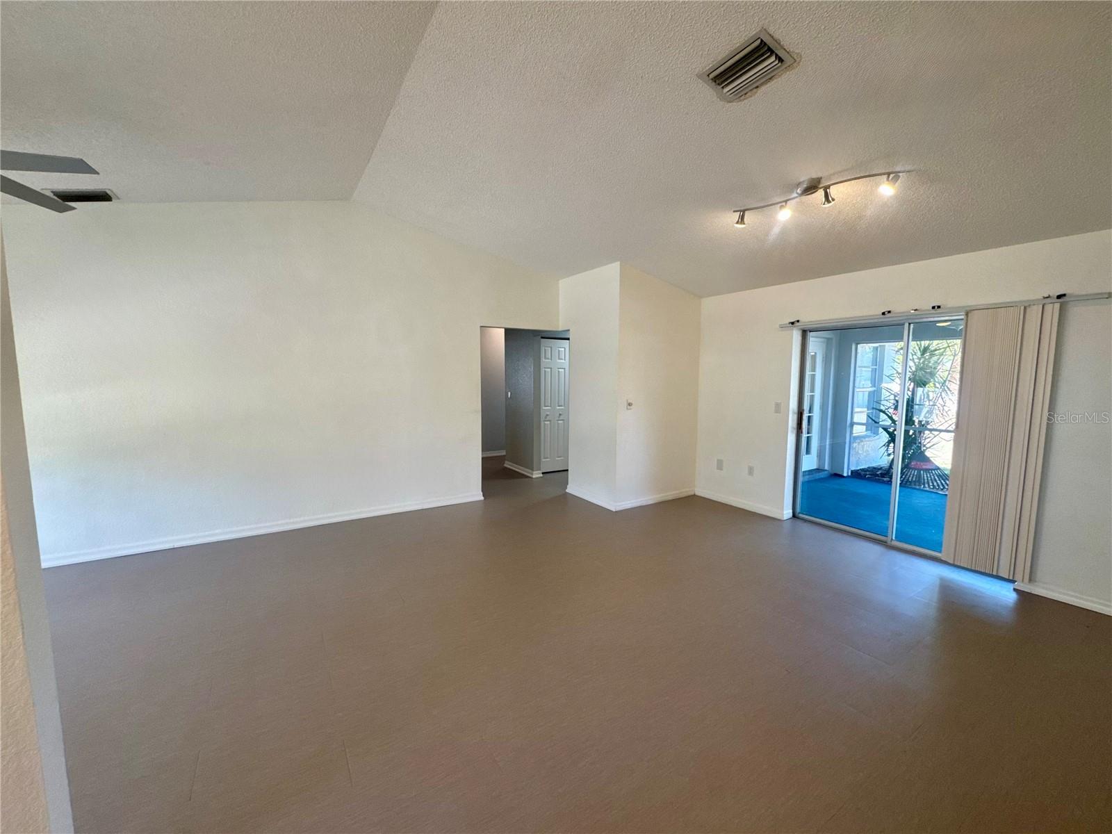 22450 PEACHLAND BLVD, PORT CHARLOTTE, FL — photo 15