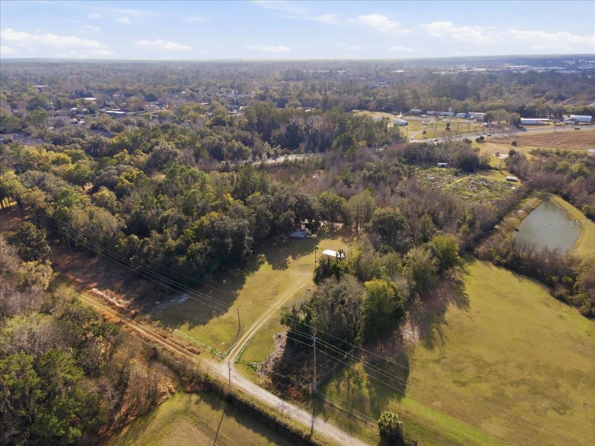 2400 SW 23RD TER, GAINESVILLE, FL — photo 2