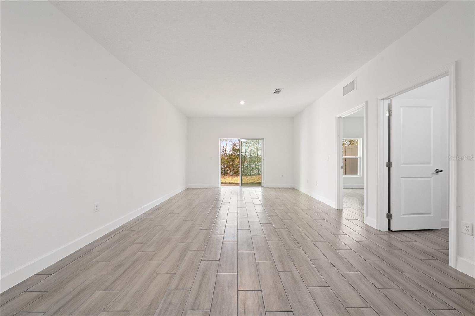 462 LAKE SHORE PKWY, DAVENPORT, FL — photo 5