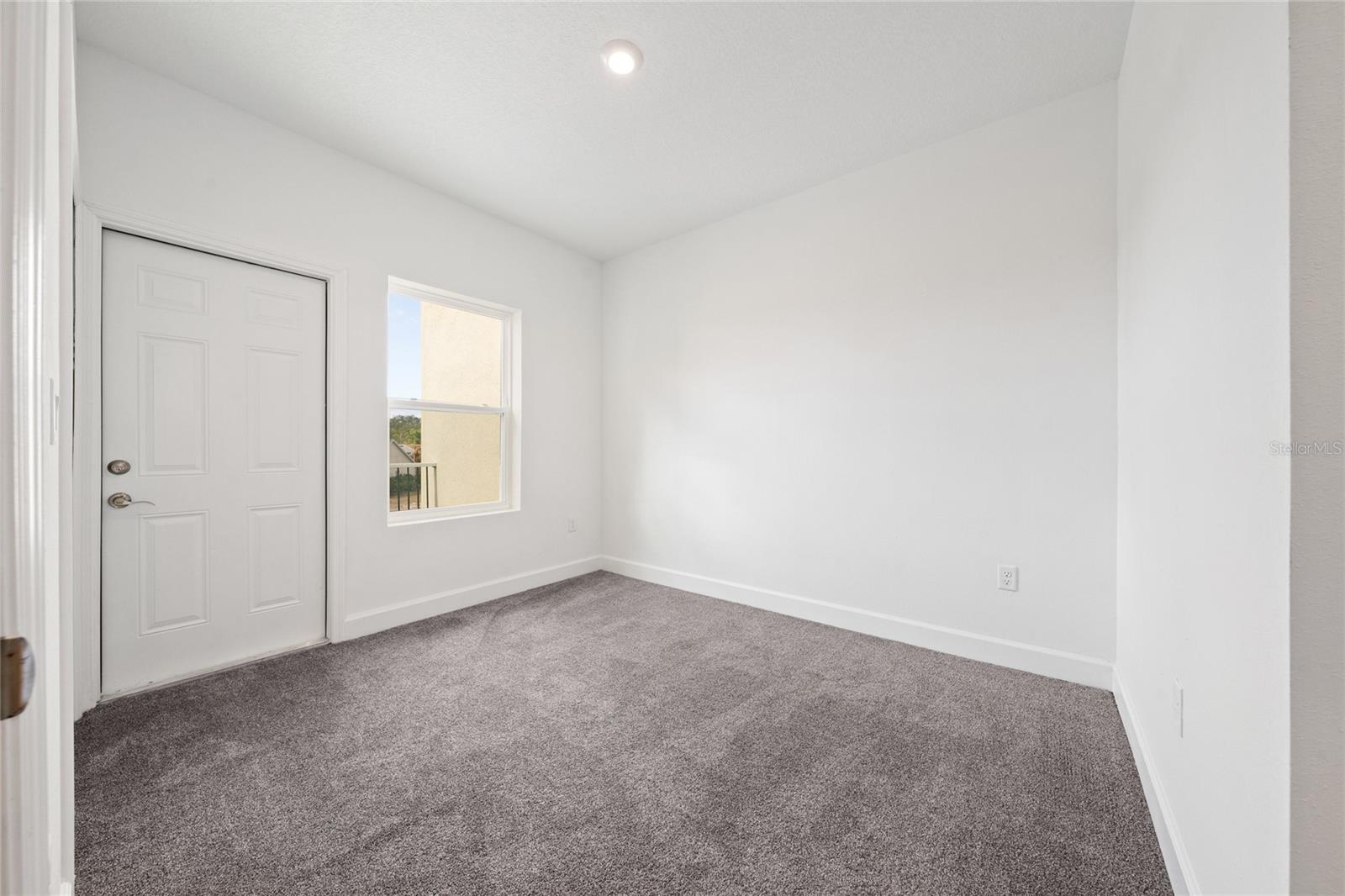 462 LAKE SHORE PKWY, DAVENPORT, FL — photo 12