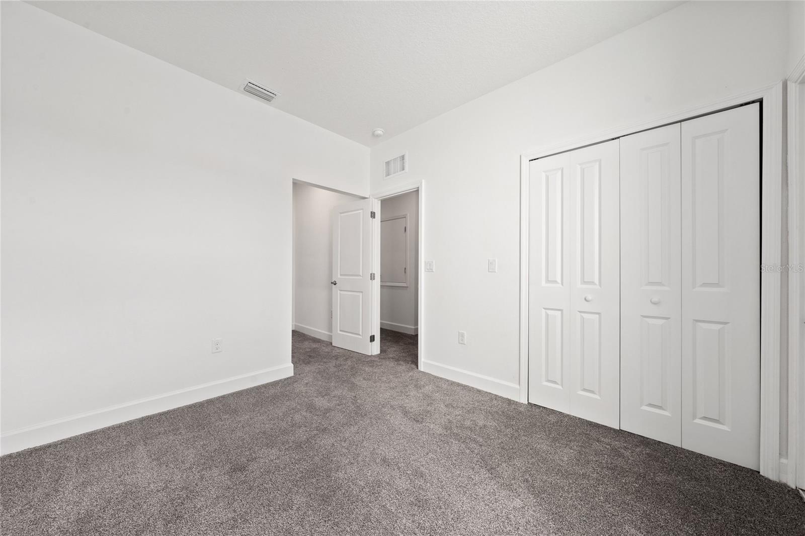462 LAKE SHORE PKWY, DAVENPORT, FL — photo 13