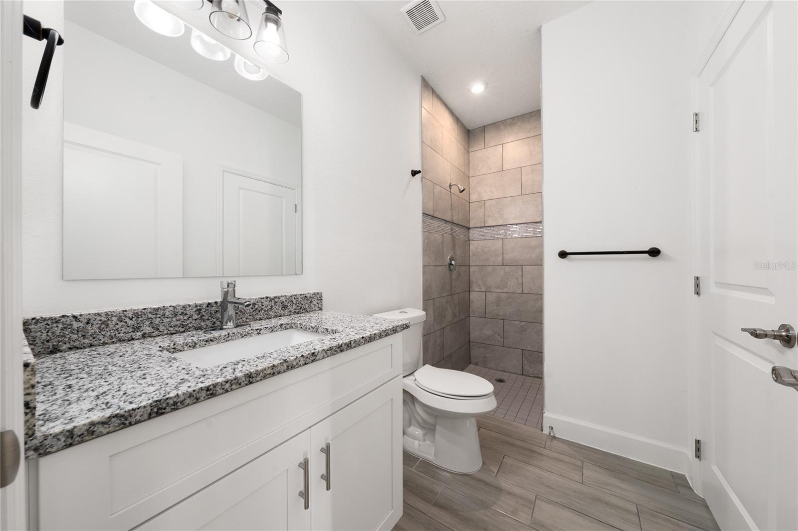 460 LAKE SHORE PKWY, DAVENPORT, FL — photo 12