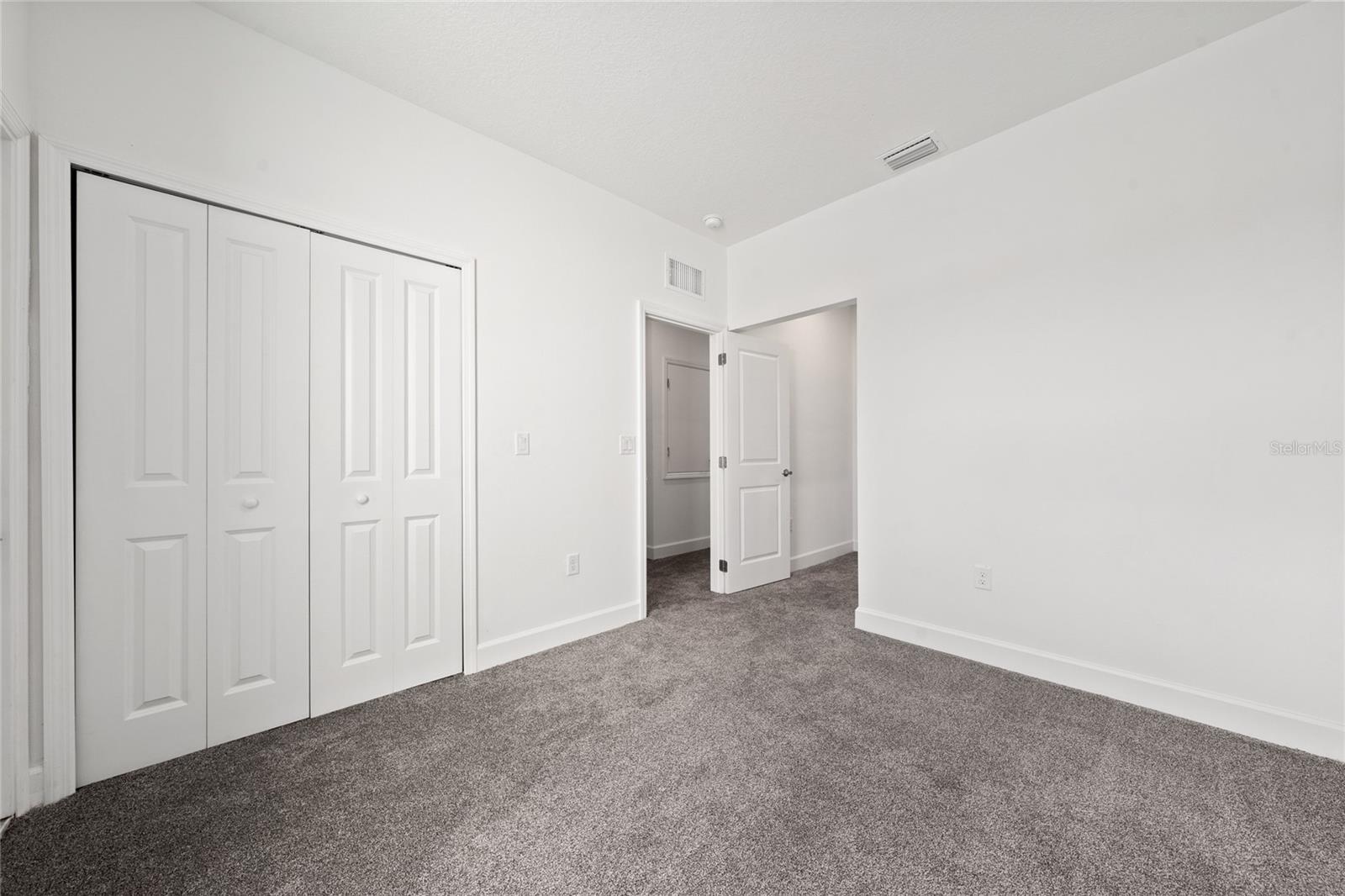 460 LAKE SHORE PKWY, DAVENPORT, FL — photo 15