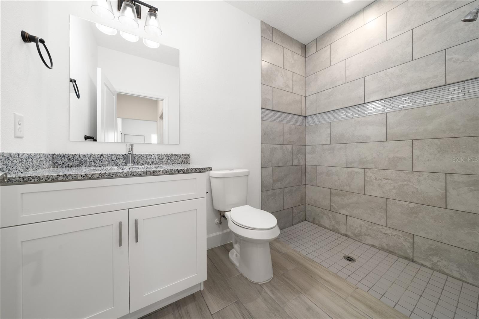 460 LAKE SHORE PKWY, DAVENPORT, FL — photo 16