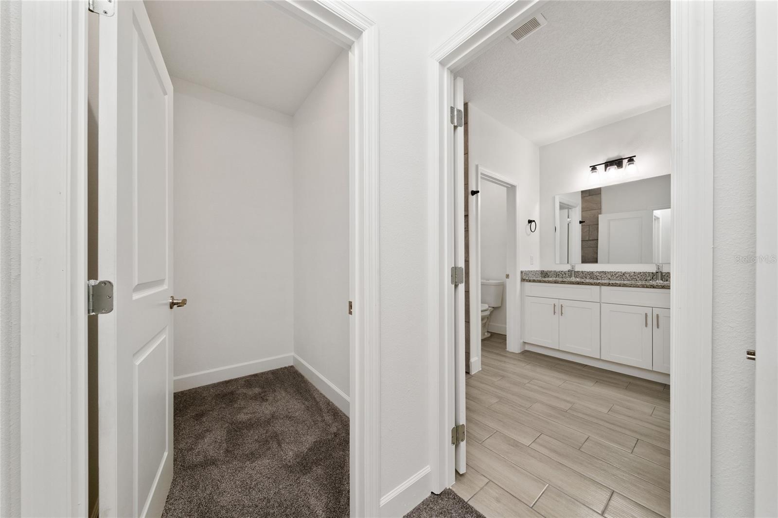 460 LAKE SHORE PKWY, DAVENPORT, FL — photo 25