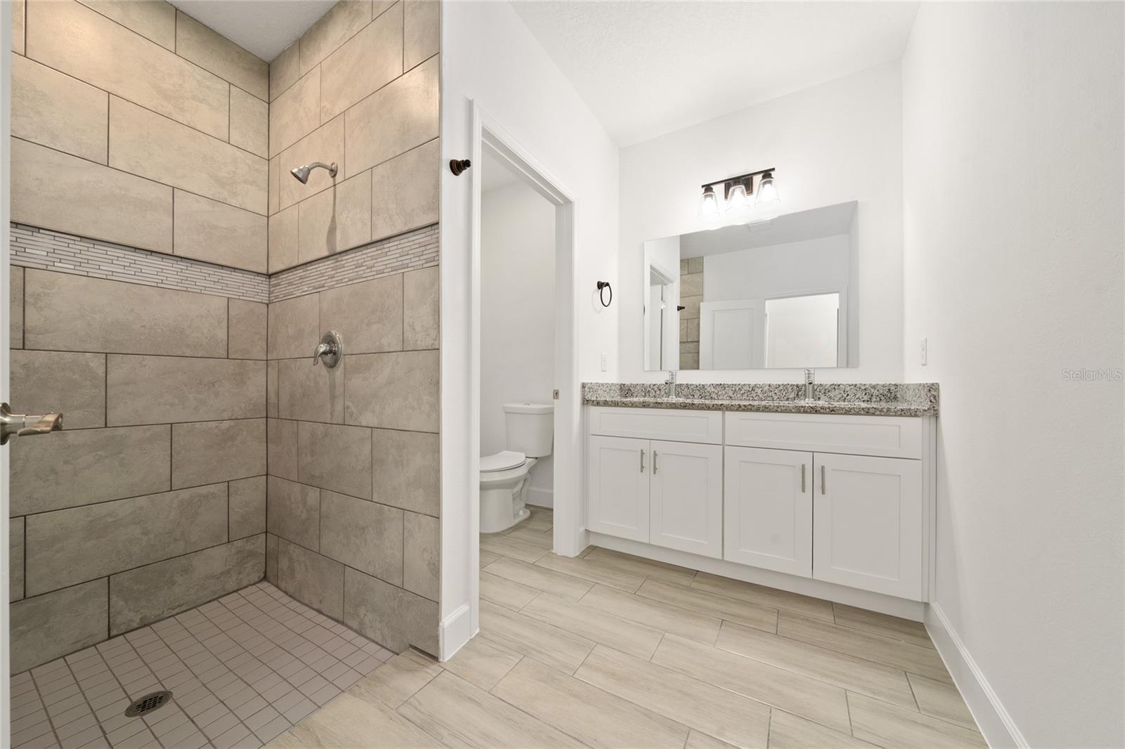 460 LAKE SHORE PKWY, DAVENPORT, FL — photo 28