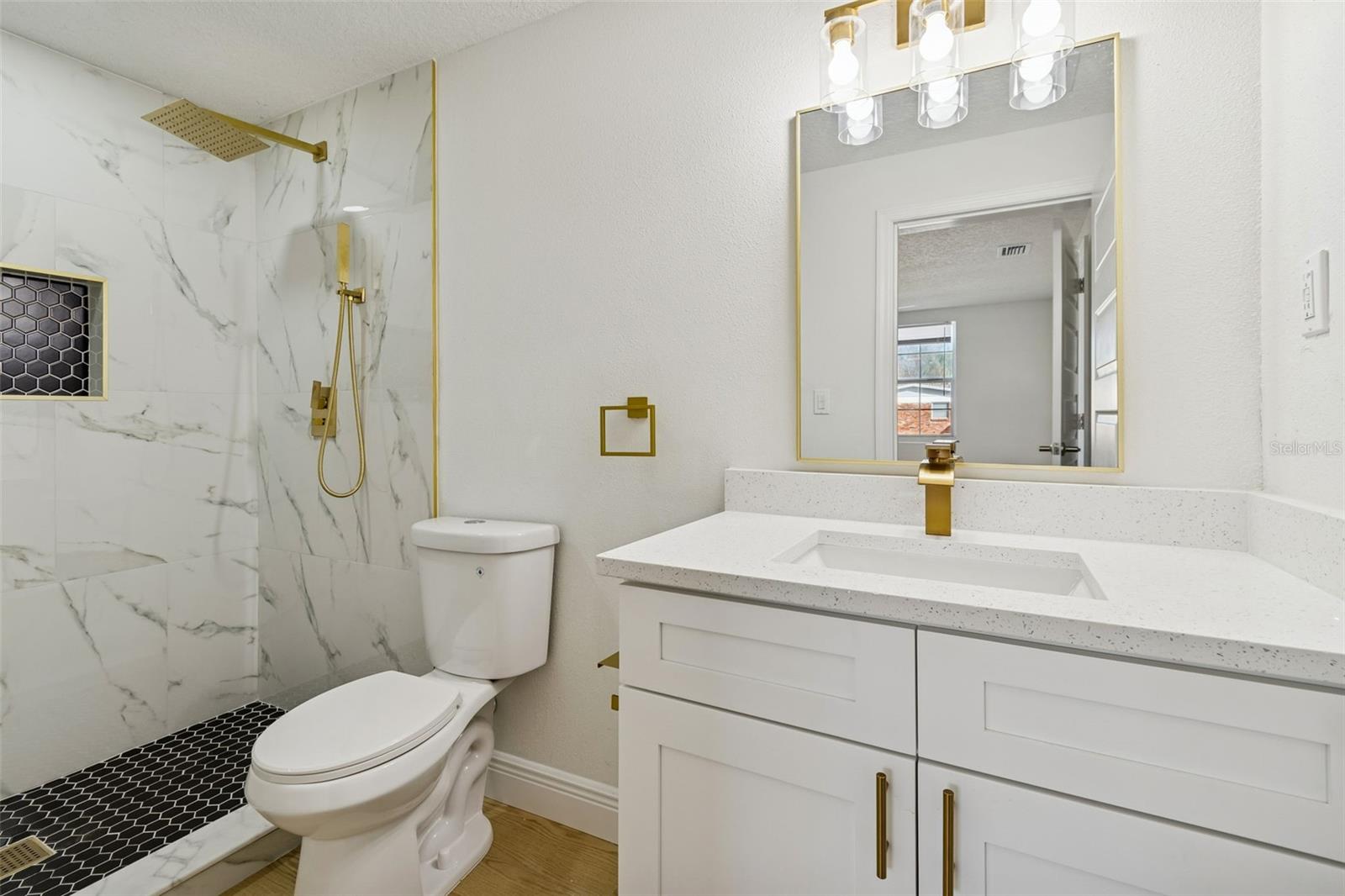 7910 W POWHATAN AVE, TAMPA, FL — photo 108