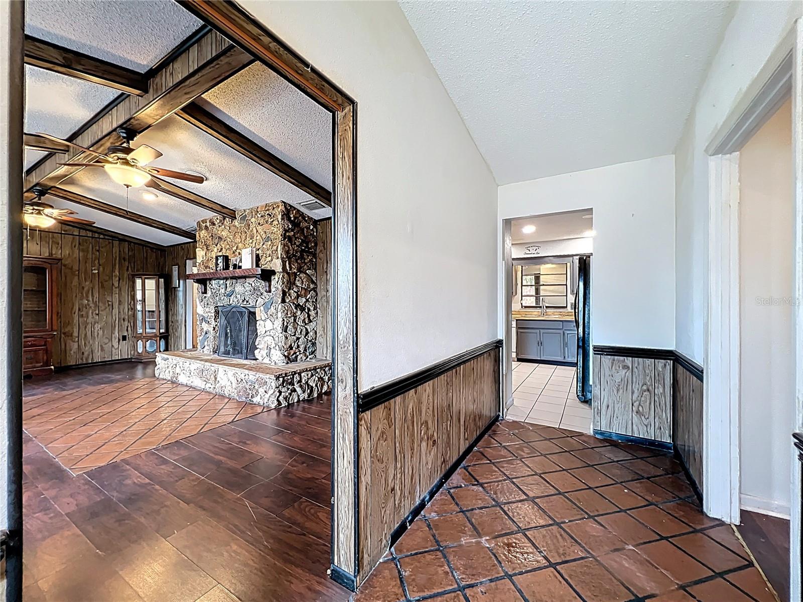1029 MICHELLE CT, TAVARES, FL — photo 11