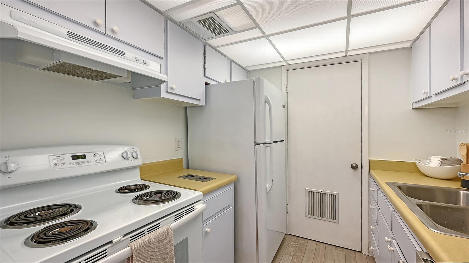3201 BENEVA RD #204, SARASOTA, FL — photo 27