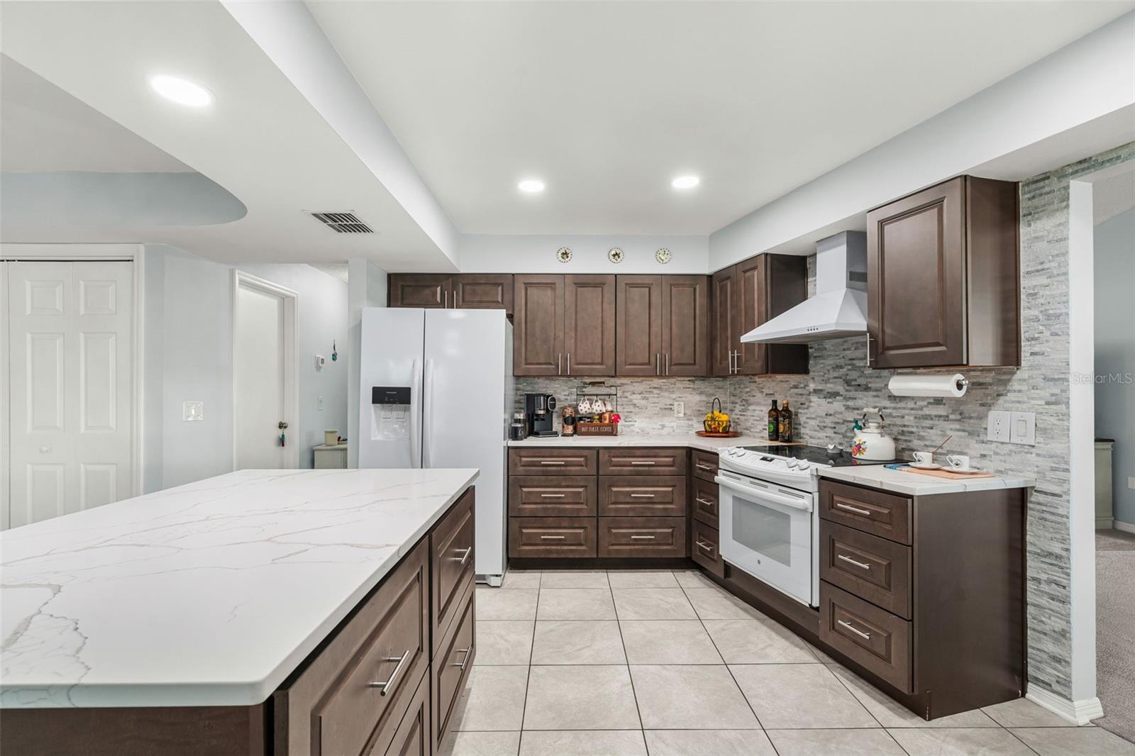 2715 BERRYKNOLL PL, VALRICO, FL — photo 18