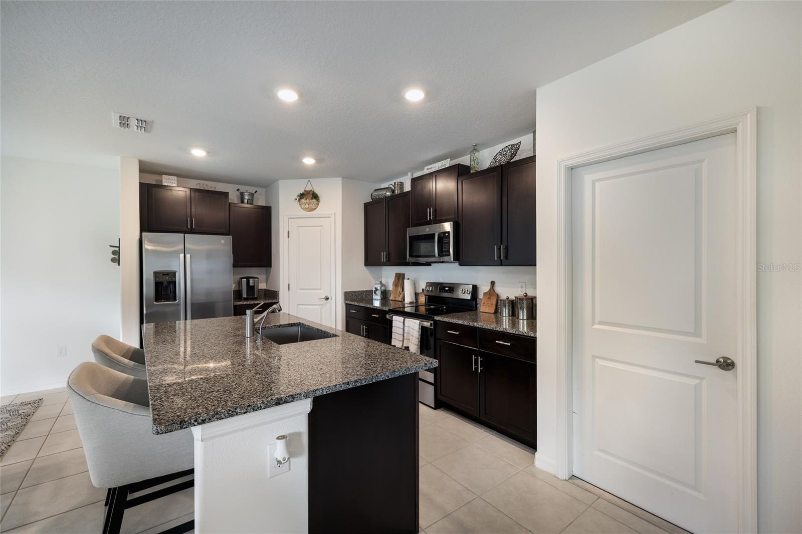 5552 BLUE AZURE DR, WIMAUMA, FL — photo 8